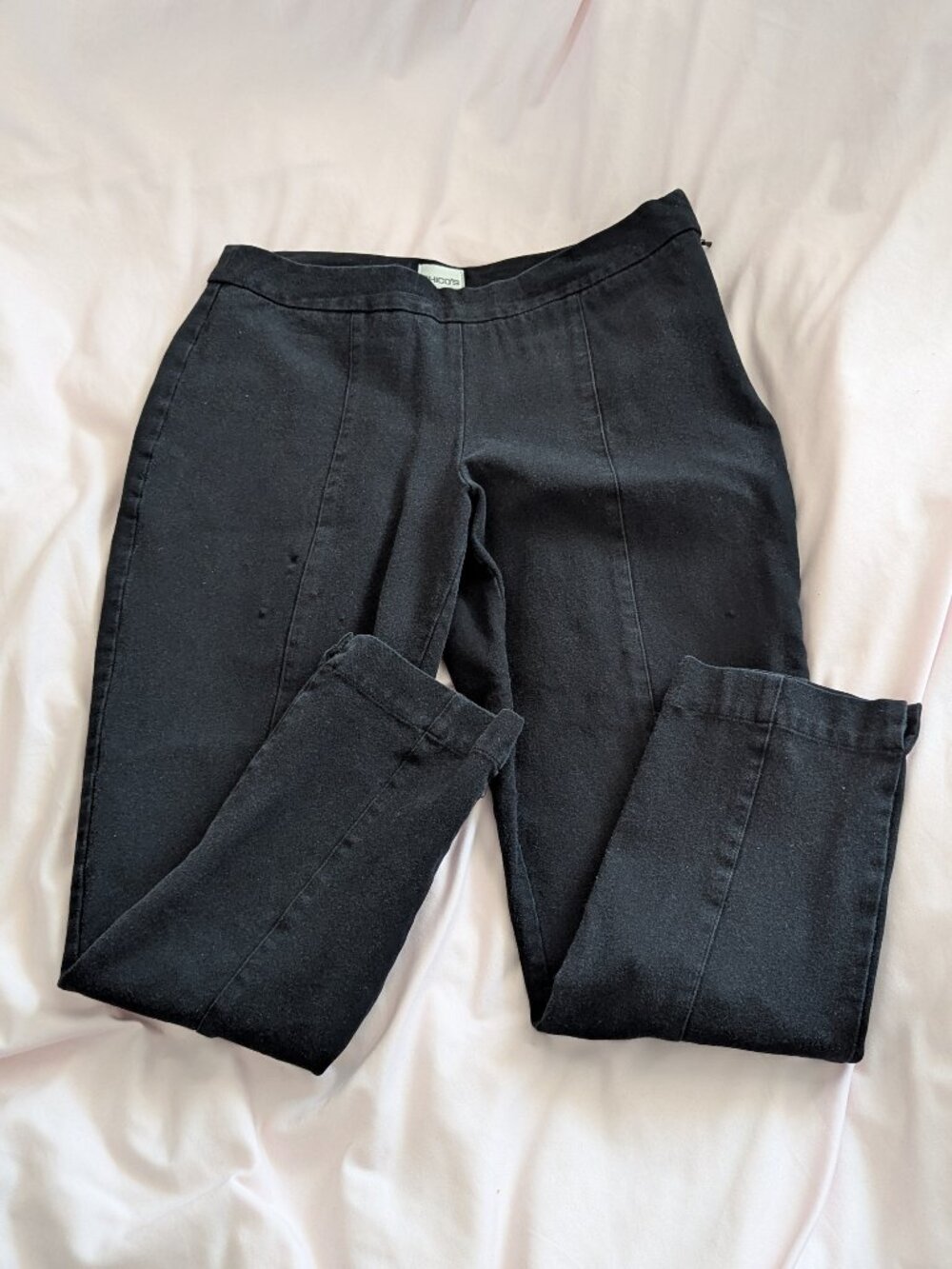 Chico’s Black Seamed Slim Leg Pull On Pants Size 0